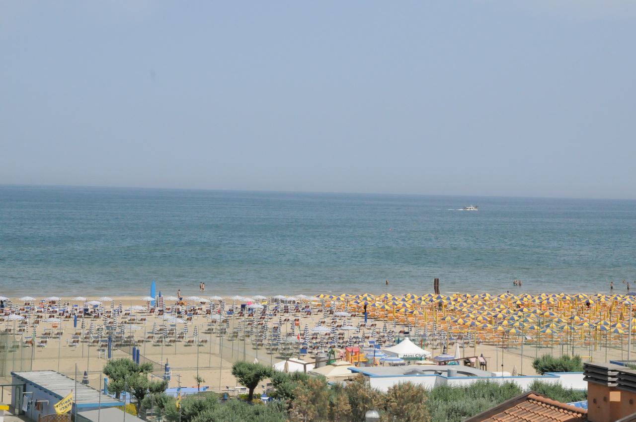 Hotel La Falena 切尔维亚 外观 照片