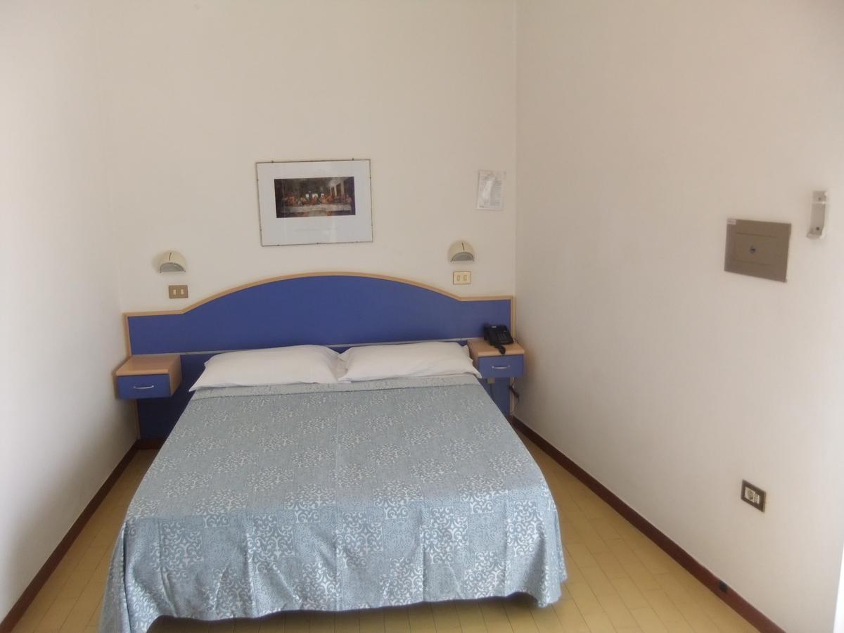 Hotel La Falena 切尔维亚 外观 照片
