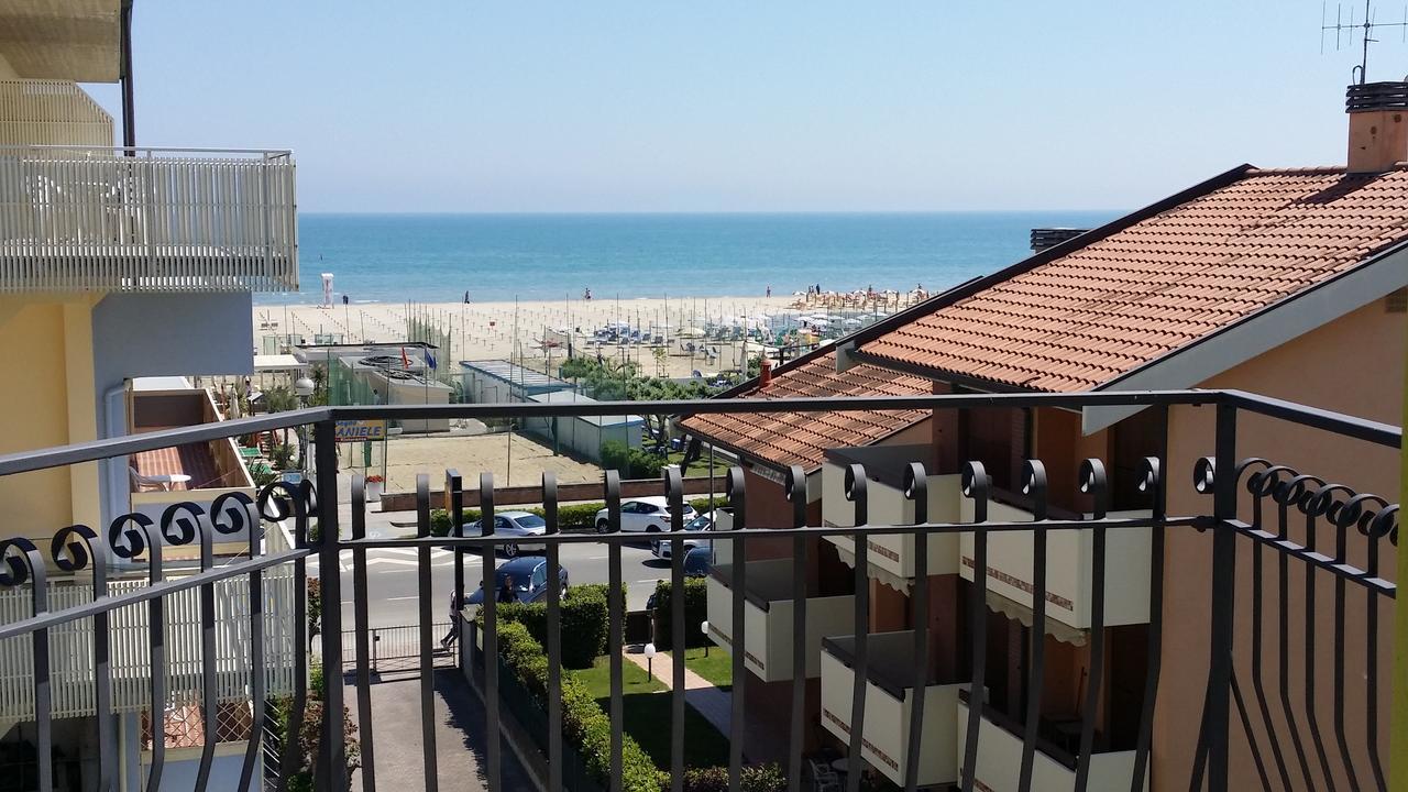 Hotel La Falena 切尔维亚 外观 照片